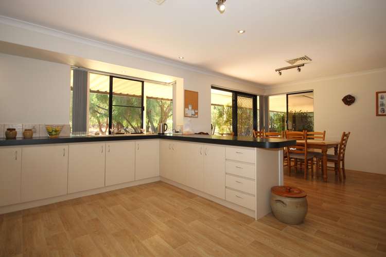 Seventh view of Homely house listing, 2 Pyrenee Place, Leschenault WA 6233