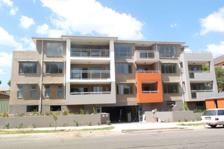 Main view of Homely unit listing, 8/9-13 Gordon Street, Hurstville NSW 2220