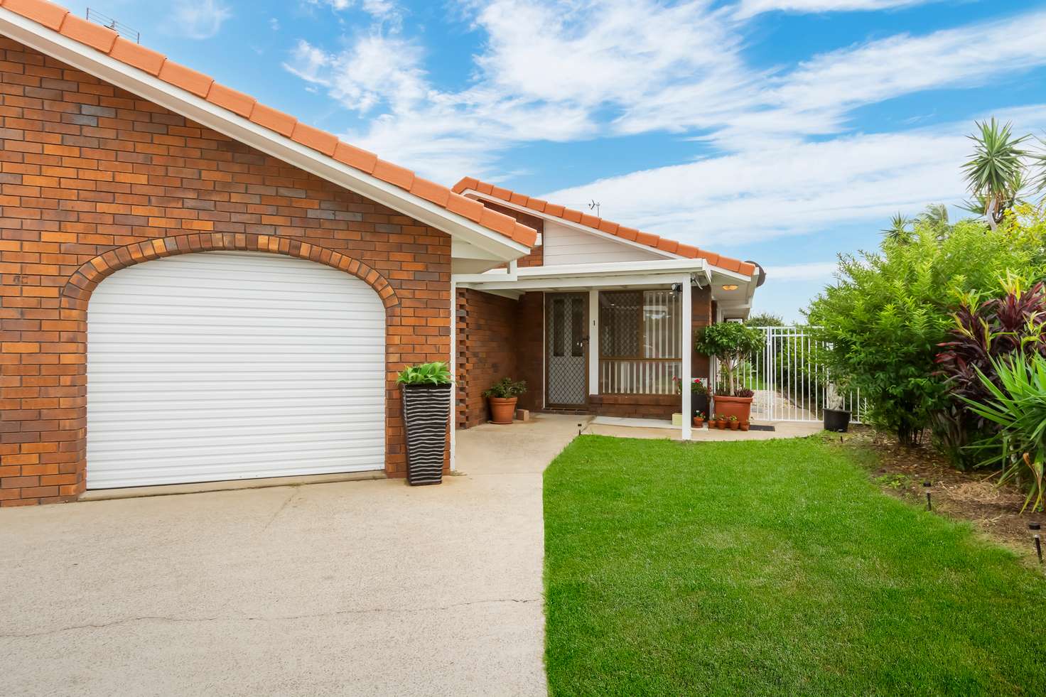 Main view of Homely house listing, 1/18 Warrie Close, Paradise Point QLD 4216