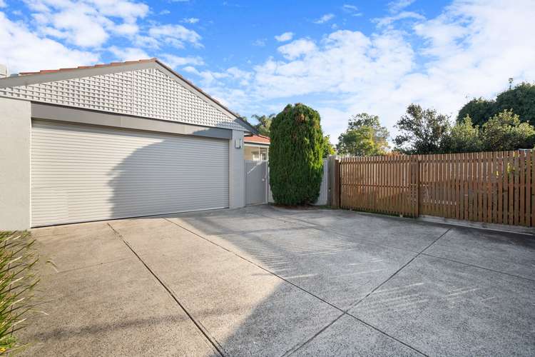 Main view of Homely unit listing, 2/19 Lawborough Avenue, Parkdale VIC 3195