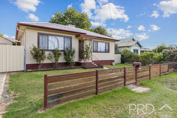 169 Simpson Street, Tumut NSW 2720