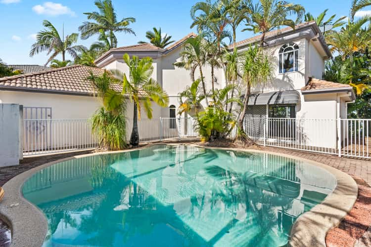 72 Santa Cruz Boulevard, Clear Island Waters QLD 4226