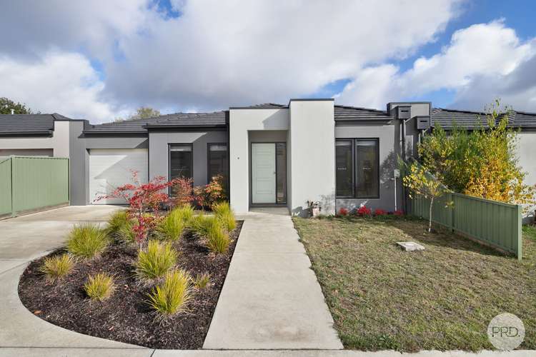 6 Zelkova Place, Lake Gardens VIC 3355