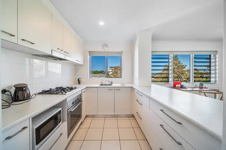 Fifth view of Homely unit listing, 4/8 Jubilee Esplanade, Point Arkwright QLD 4573