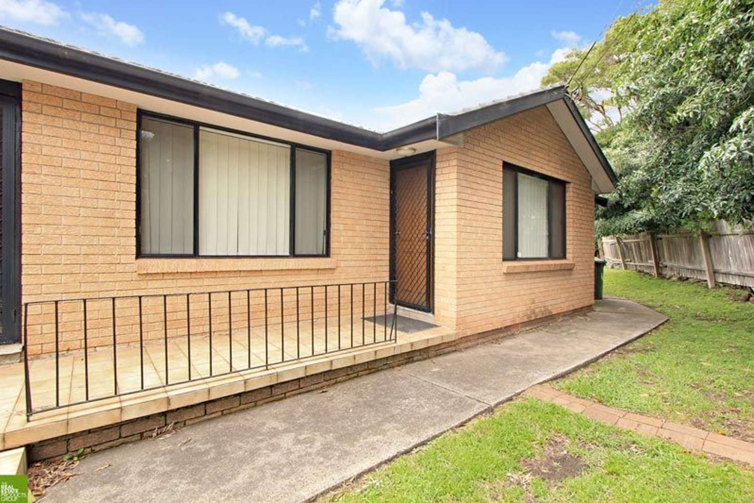 Main view of Homely unit listing, 2/37 Kingsley Drive, Lake Heights NSW 2502