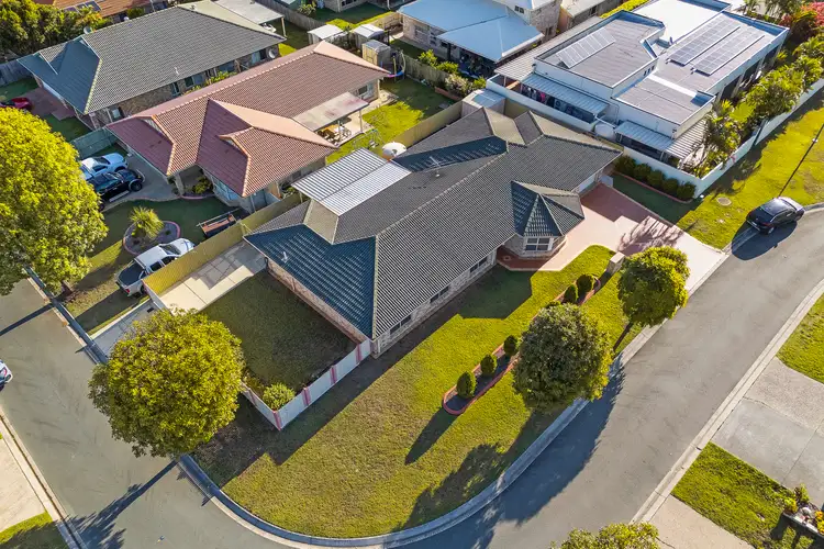 32 Calista Crescent