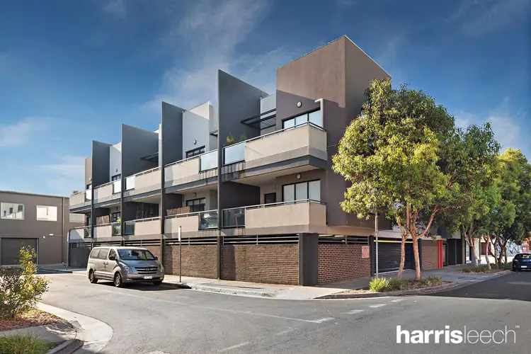 Main view of Homely apartment listing, 5/27 Hope Street, Brunswick VIC 3056