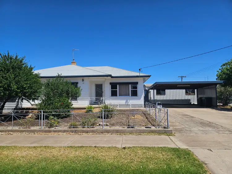 12 Sloss Street