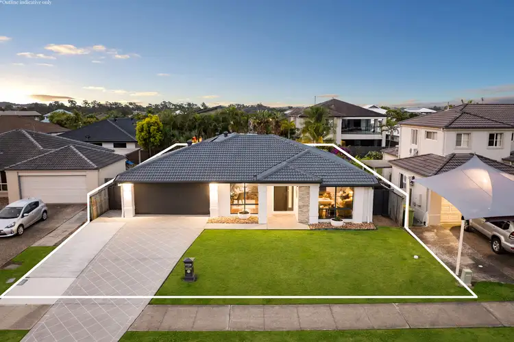 40 Regatta Avenue