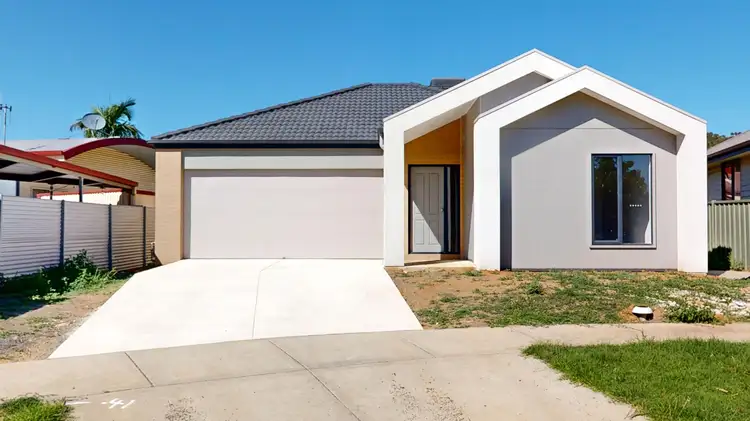 2 Quamby Court