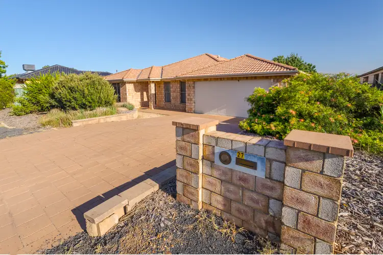27 Cypress Point Drive