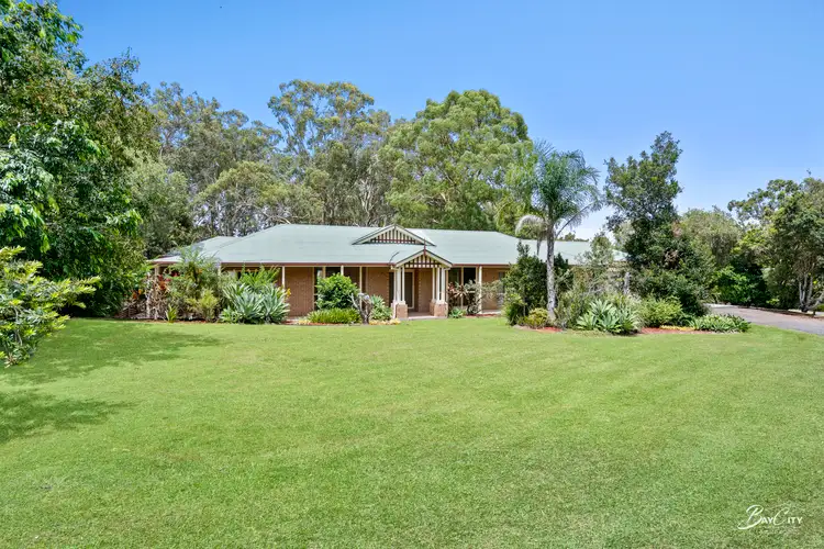 16 Greenfield Road