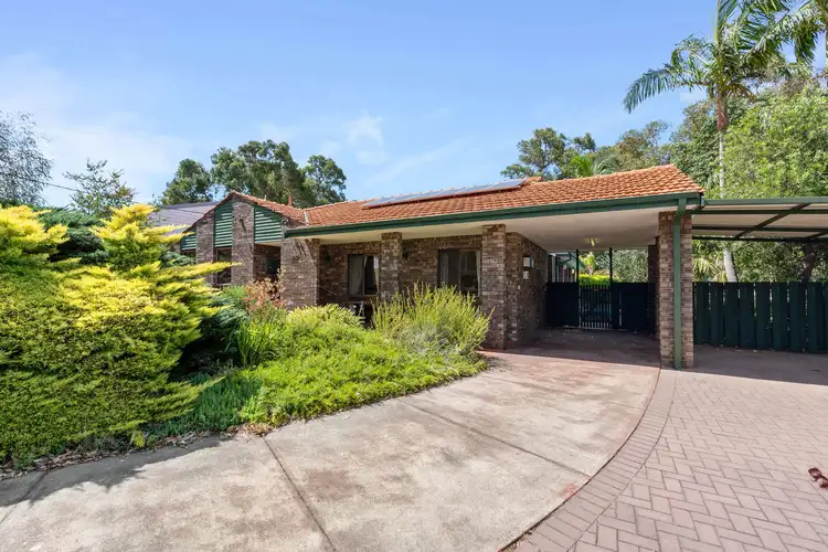 22 Gunbar Way