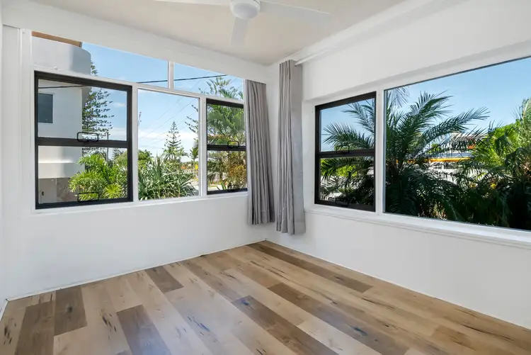 9/3 Redondo Avenue