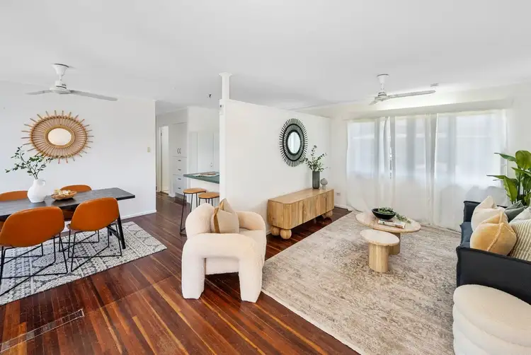 4 Ives Street
