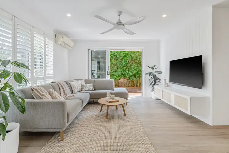 Second view of Homely house listing, 6 Bowerbird Place, Burleigh Waters QLD 4220
