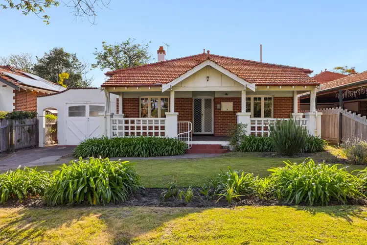 49 Robinson Street