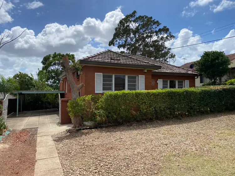899 The Horsley Drive