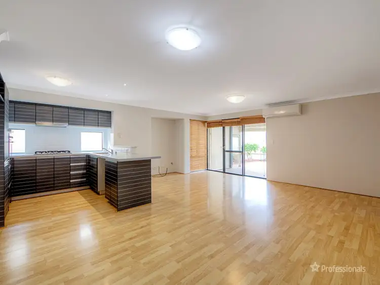 Fourth view of Homely villa listing, 2/37 Elizabeth Street, Mandurah WA 6210