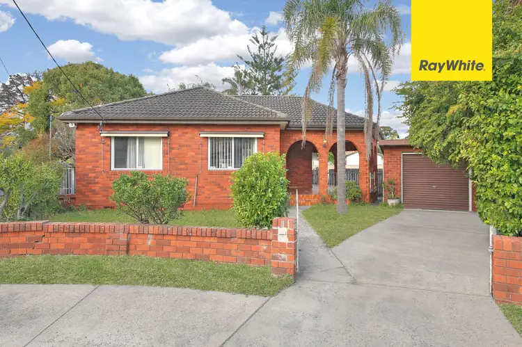 11 Vivian Crescent