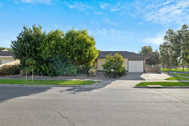 21 Troon Avenue