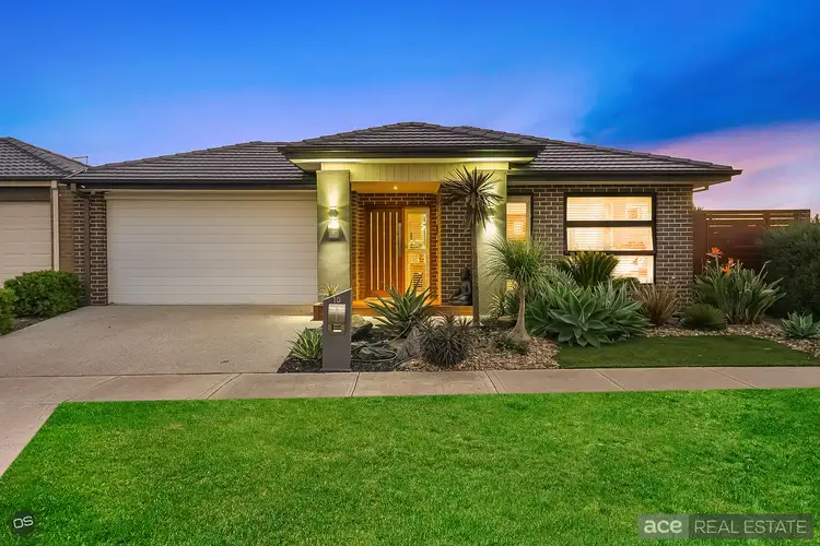 10 Seagrass Crescent