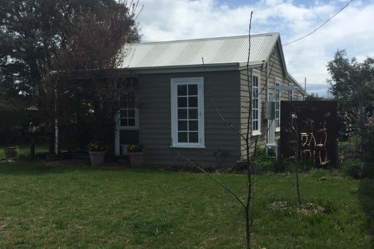 Main view of Homely house listing, 2 Boorolong Road, Armidale NSW 2350