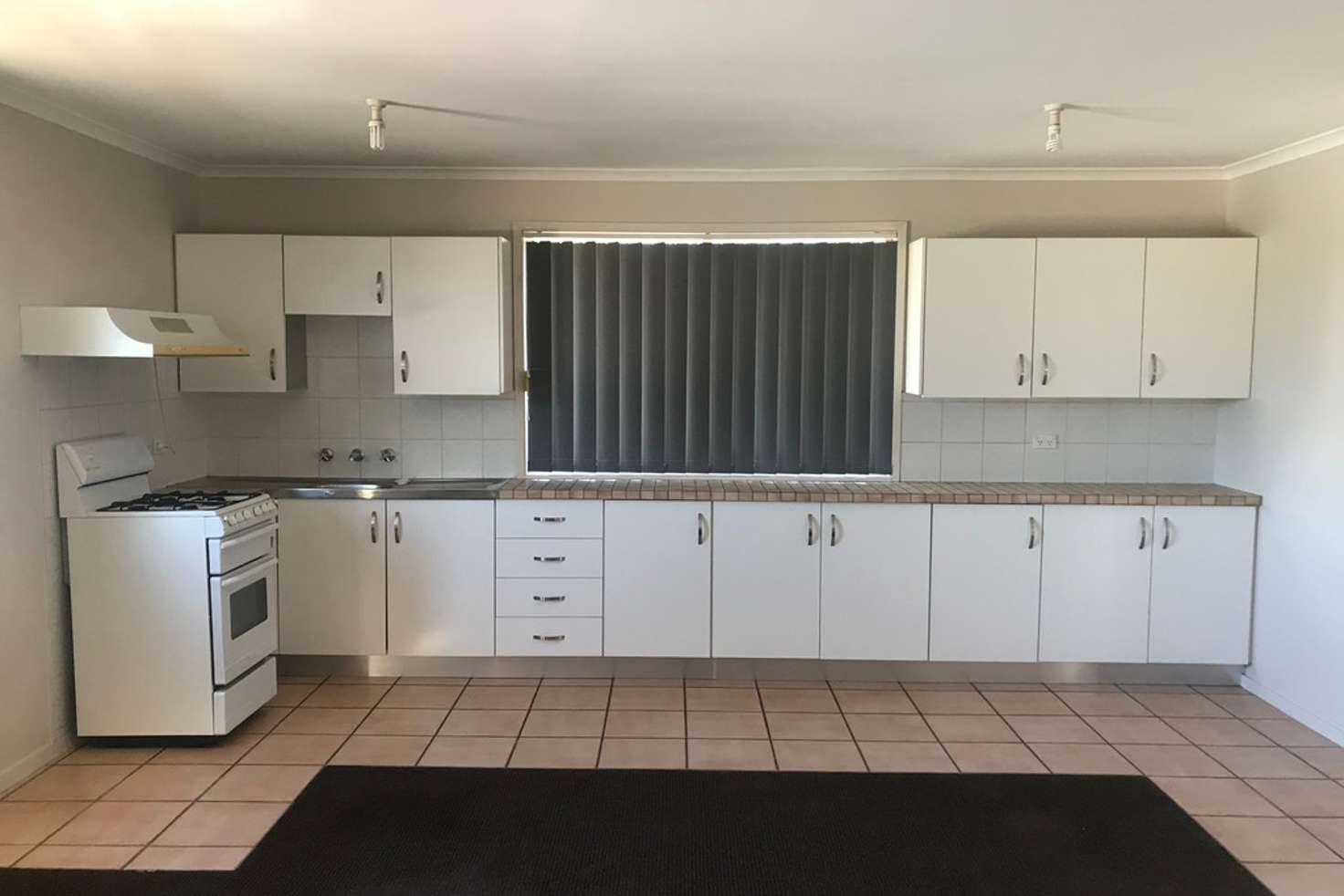 Main view of Homely unit listing, 2/172 Lakelands Drive, Dapto NSW 2530