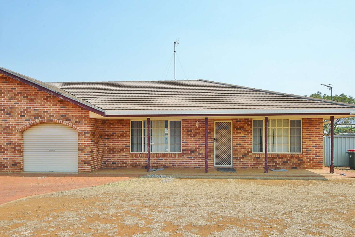 Main view of Homely semiDetached listing, 5 Clarence Way, Dubbo NSW 2830
