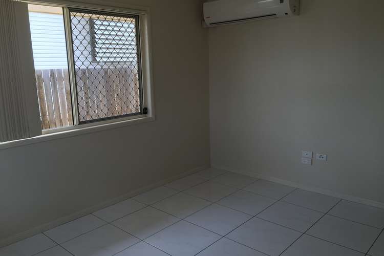 Fifth view of Homely house listing, 2/11 Galah Street, Churchill QLD 4305