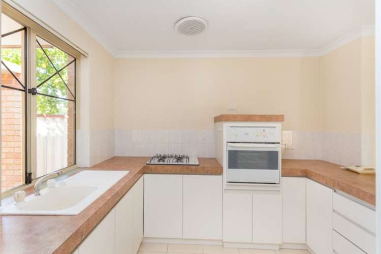 Fourth view of Homely unit listing, 1/16 Inverness Court, Cooloongup WA 6168