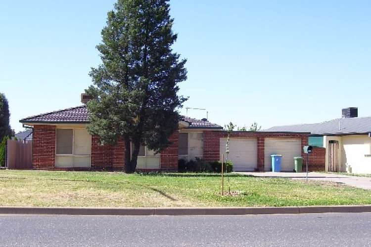 Main view of Homely house listing, 19 Yentoo Drive, Glenfield Park NSW 2650