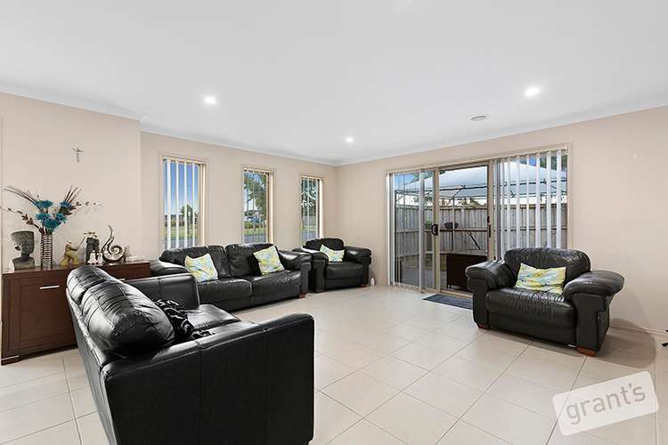 Fourth view of Homely house listing, 1 Roseville Crt, Berwick VIC 3806