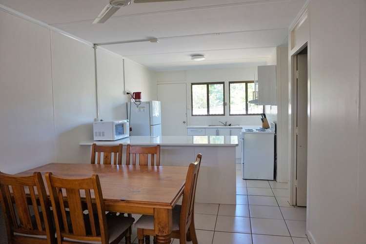Main view of Homely unit listing, 2/3 Skylark Street, Slade Point QLD 4740