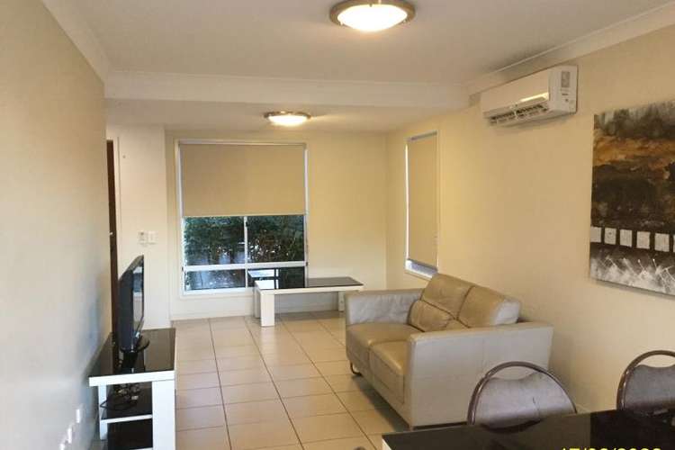 Main view of Homely townhouse listing, 2/18 McCann Street, South Gladstone QLD 4680