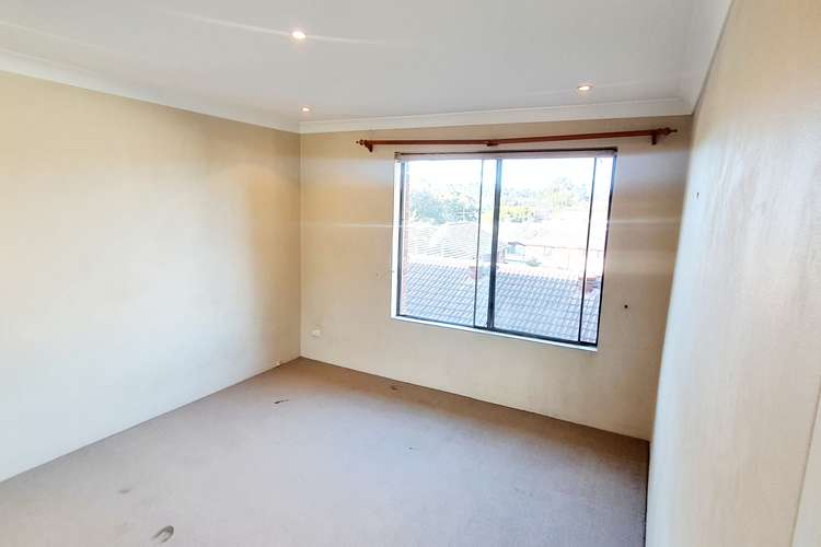 Fourth view of Homely unit listing, 6/118 wattle Ave, Carramar NSW 2163