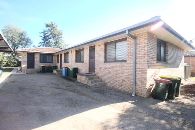 Main view of Homely unit listing, 2/4 Veale Street, Ashmont NSW 2650