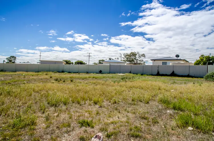 16 CHANDLER CRESCENT, Ceduna SA 5690