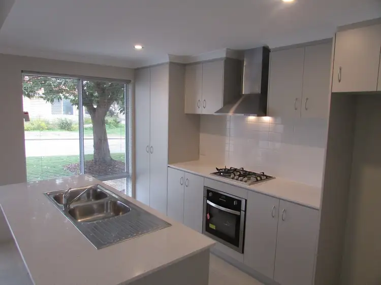 2/58 Andrews Rd