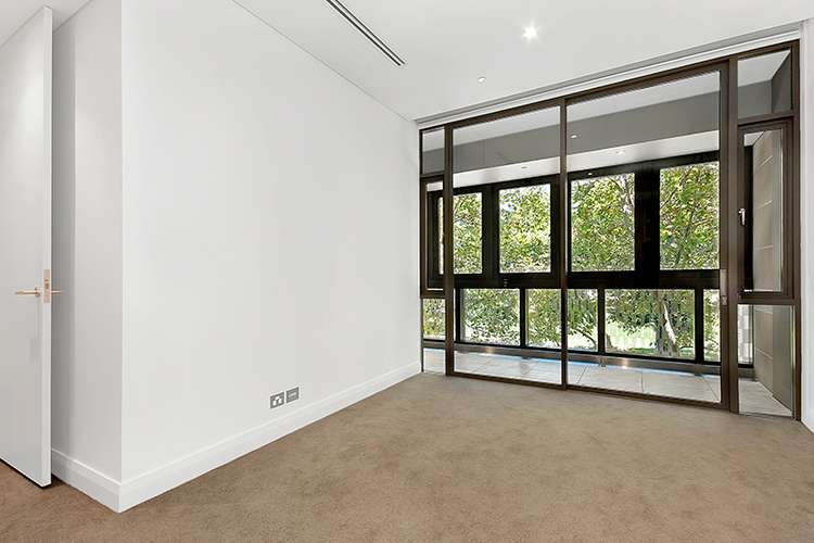 Third view of Homely apartment listing, 6/18 College Street, Sydney NSW 2000