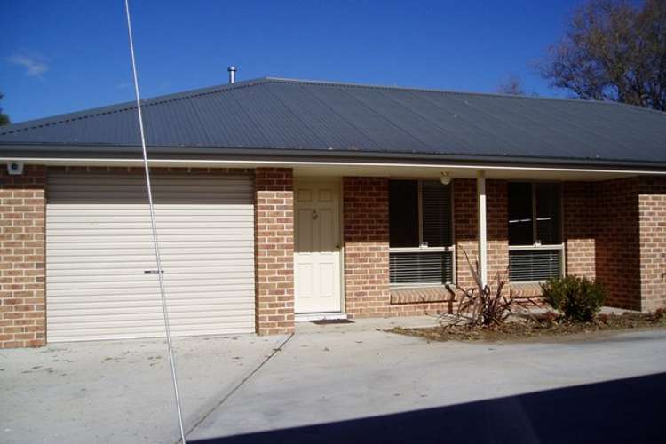 Main view of Homely townhouse listing, 4 / 5 Coronation Drive, Orange NSW 2800