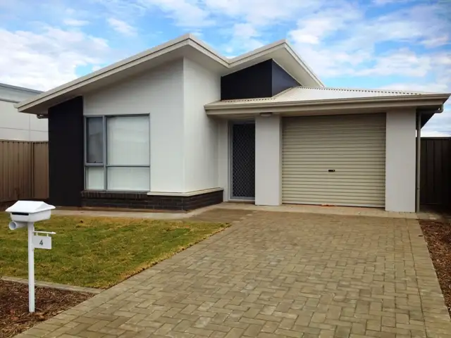 4 Pollock Street
