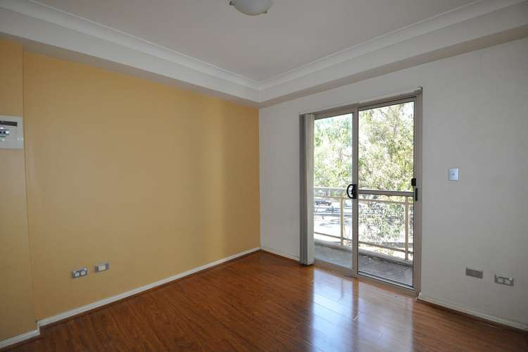 Fifth view of Homely apartment listing, 23/2 Wentworth Avenue, Toongabbie NSW 2146