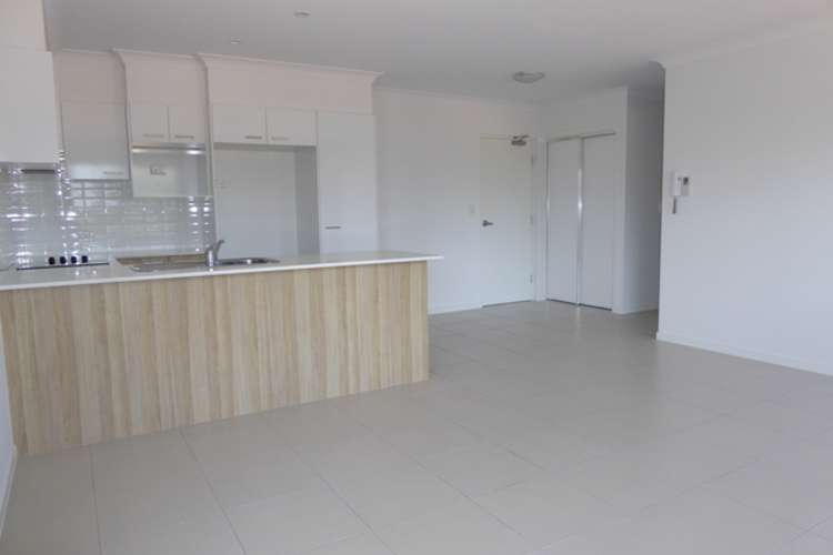 Second view of Homely unit listing, 18/425 Pine Ridge Road, Coombabah QLD 4216