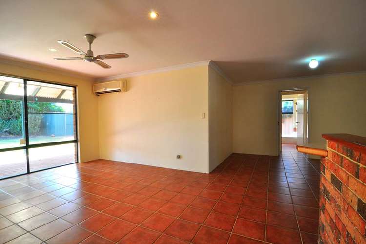 Fifth view of Homely house listing, 33 HOUGHTON DVE, Carramar WA 6031