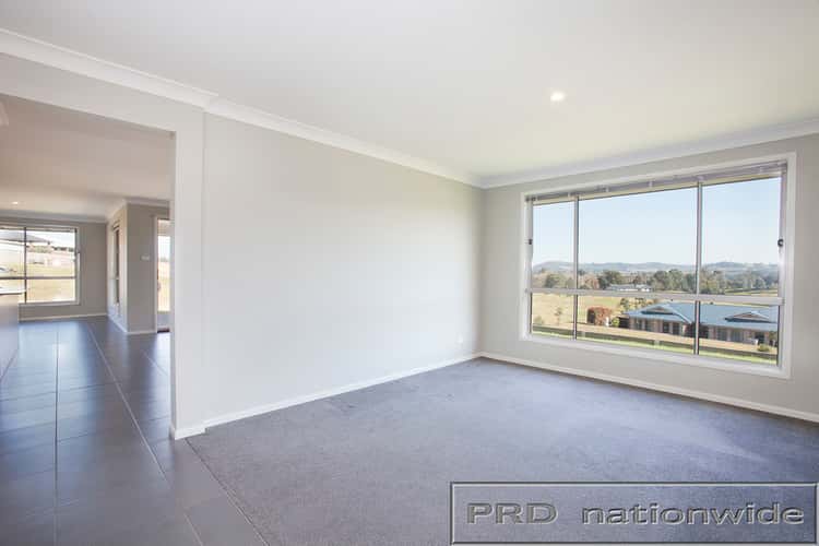 Sixth view of Homely house listing, 2 Ridgetop Close, Bolwarra Heights NSW 2320
