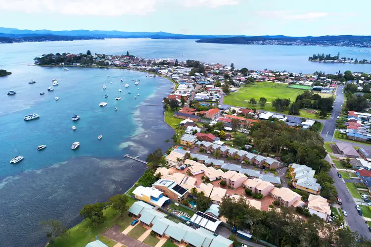 Fifth view of Homely villa listing, Unit 19/33-39 Haddon Crescent, Marks Point NSW 2280