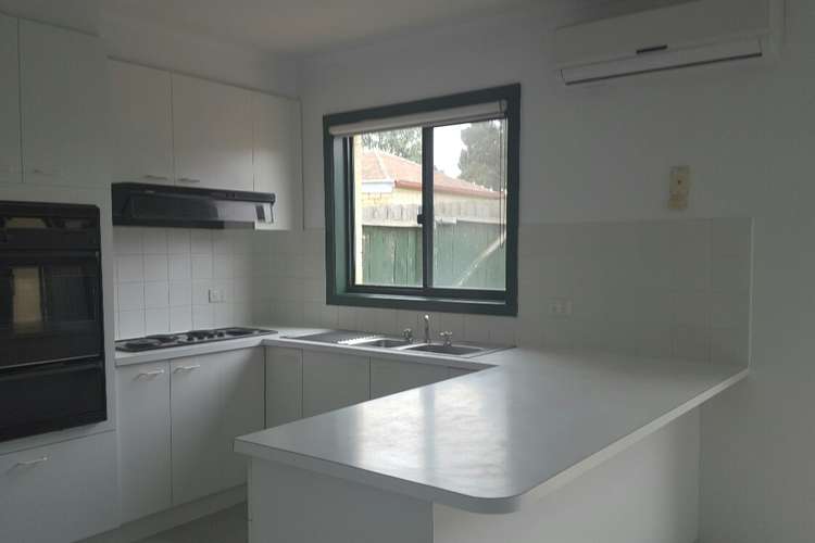 Main view of Homely unit listing, 2/10 Phair Court, Altona VIC 3018