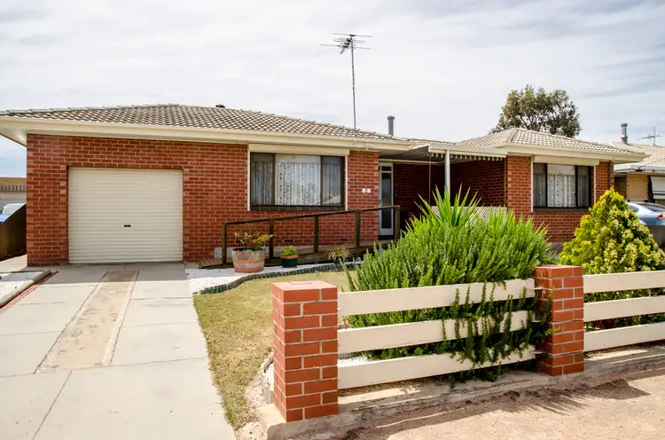 8 LAMBEFF STREET, Ceduna SA 5690