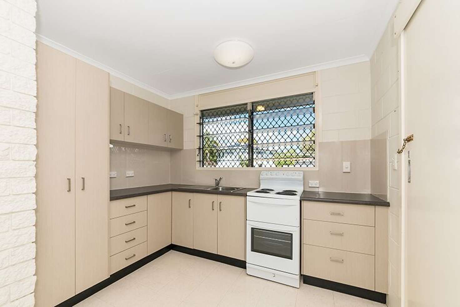 Main view of Homely semiDetached listing, 11 Ferguson Street, Currajong QLD 4812